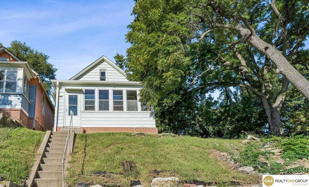 5026 S 18 Street, Omaha, NE 68107