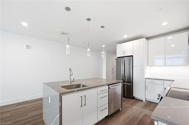 1950 Mayfair ST PH11, Naples, FL 34104