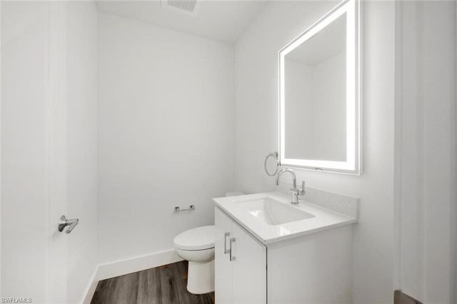 1950 Mayfair ST PH11, Naples, FL 34104