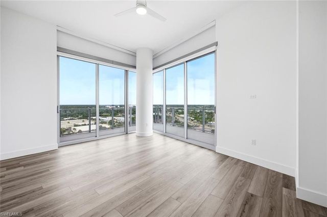 1950 Mayfair ST PH11, Naples, FL 34104