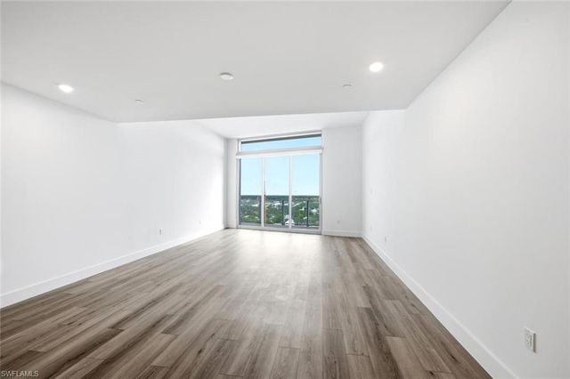 1950 Mayfair ST PH11, Naples, FL 34104