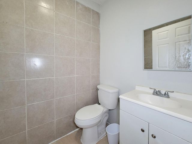 711 Avenue A 3, La Marque, TX 77568