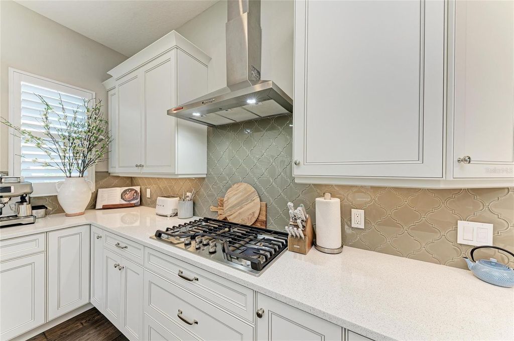 Image 15 of property listing at 4826 TOBERMORY WAY, Bradenton, FL 34211