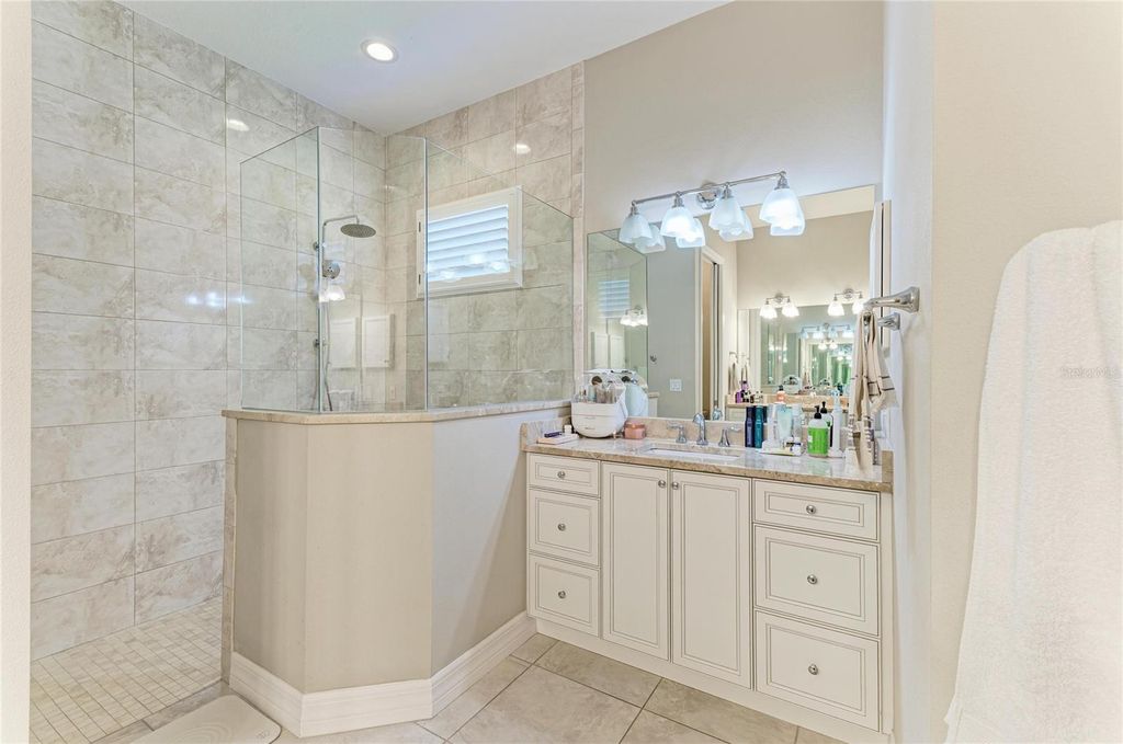 Image 29 of property listing at 4826 TOBERMORY WAY, Bradenton, FL 34211