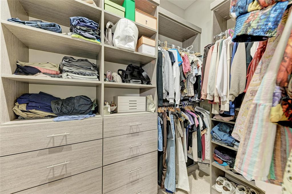 Image 31 of property listing at 4826 TOBERMORY WAY, Bradenton, FL 34211