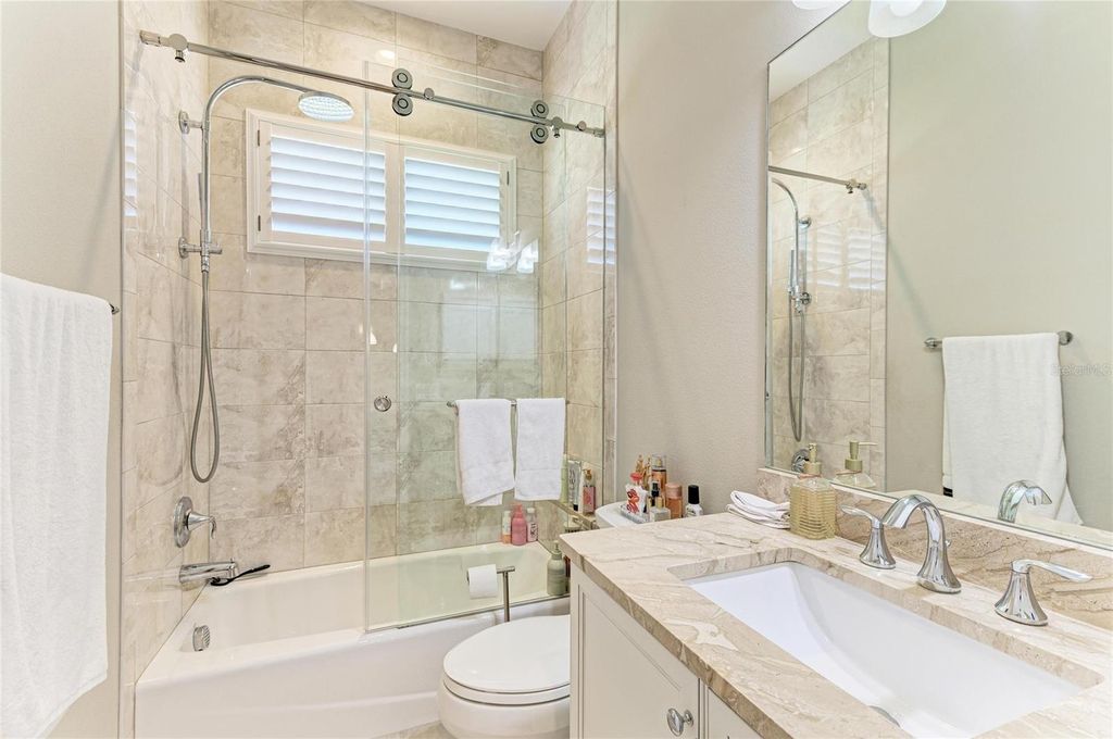 Image 35 of property listing at 4826 TOBERMORY WAY, Bradenton, FL 34211