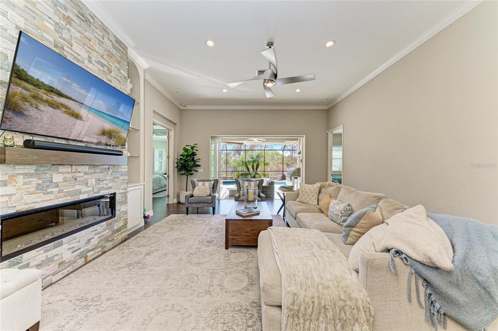 Image 41 of property listing at 4826 TOBERMORY WAY, Bradenton, FL 34211