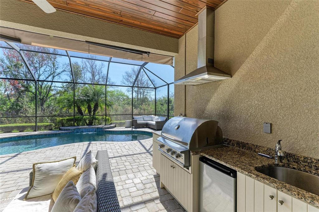 Image 42 of property listing at 4826 TOBERMORY WAY, Bradenton, FL 34211