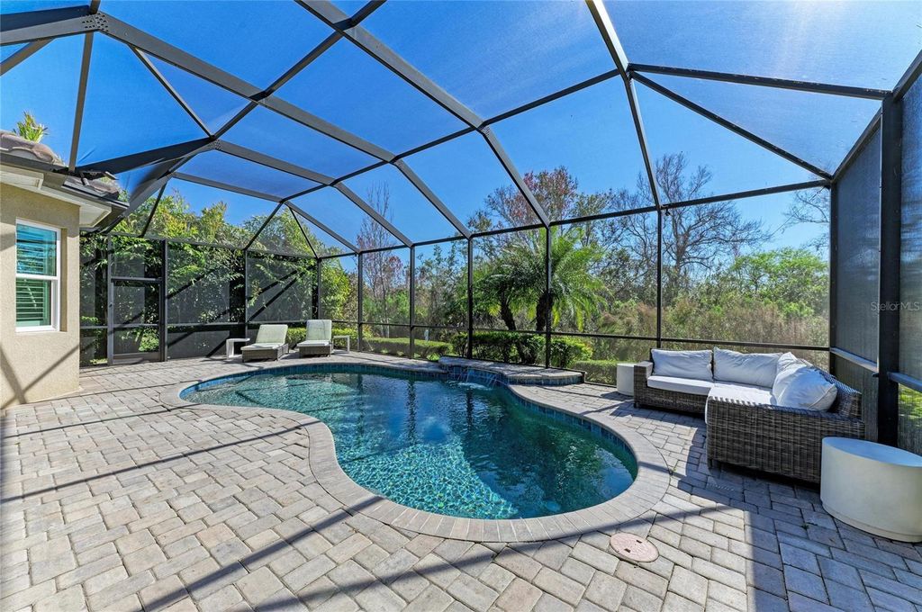 Image 44 of property listing at 4826 TOBERMORY WAY, Bradenton, FL 34211