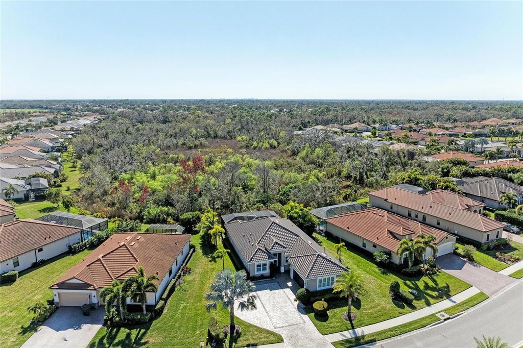 Image 49 of property listing at 4826 TOBERMORY WAY, Bradenton, FL 34211