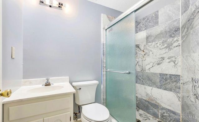 4 Old Duxbury Court, Fairfield, OH 45014