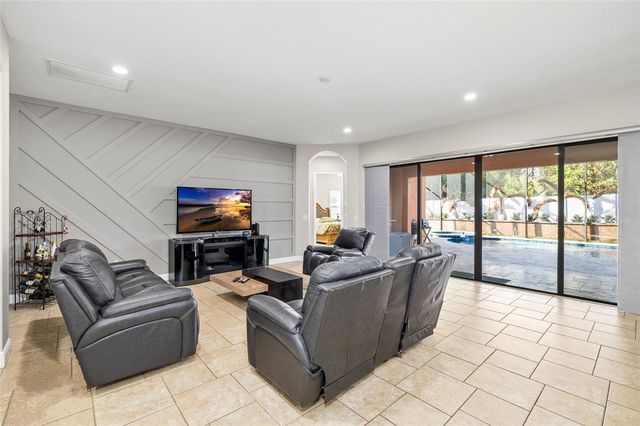 10902 CHARMWOOD DRIVE, Riverview, FL 33569