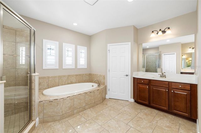 10902 CHARMWOOD DRIVE, Riverview, FL 33569