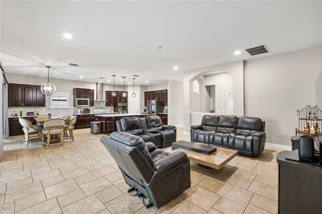 10902 CHARMWOOD DRIVE, Riverview, FL 33569