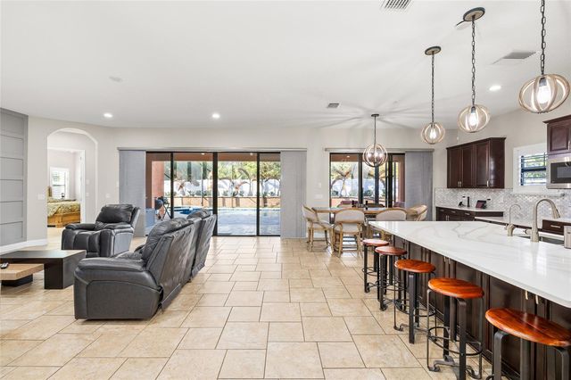 10902 CHARMWOOD DRIVE, Riverview, FL 33569