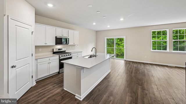 3029 MARTHA WAY, Pennsburg, PA 18073