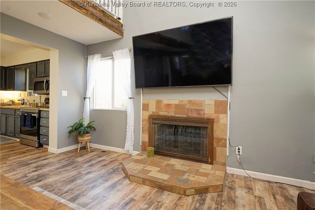 1052 Meadowview Lane, St Albans, WV 25177