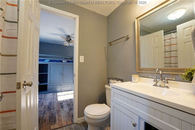 1052 Meadowview Lane, St Albans, WV 25177