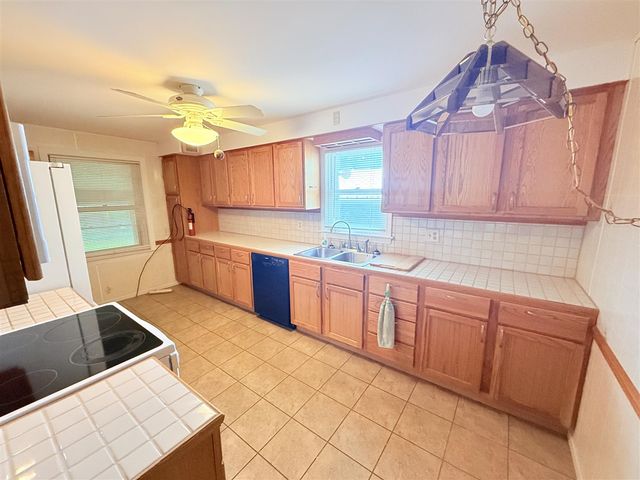 829 Dwillard Drive, Kalamazoo, MI 49048