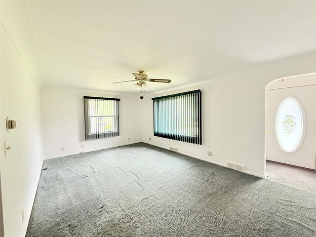 829 Dwillard Drive, Kalamazoo, MI 49048