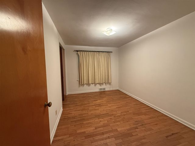 829 Dwillard Drive, Kalamazoo, MI 49048