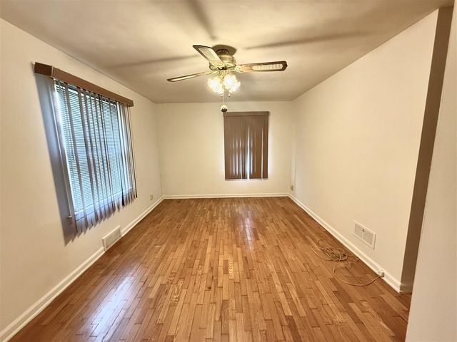 829 Dwillard Drive, Kalamazoo, MI 49048