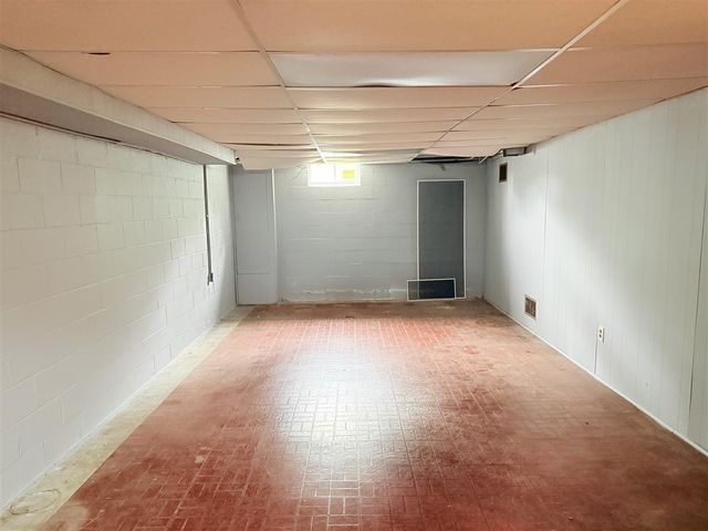 829 Dwillard Drive, Kalamazoo, MI 49048