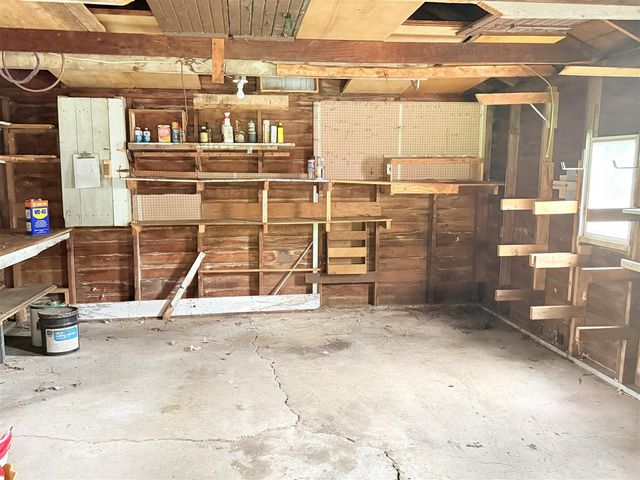 829 Dwillard Drive, Kalamazoo, MI 49048