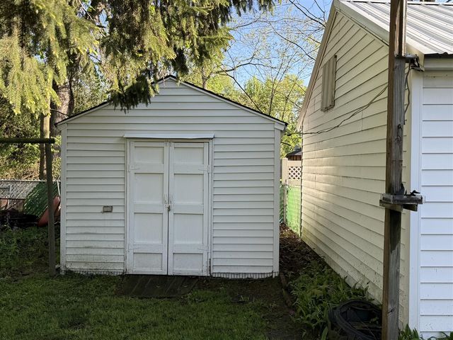 829 Dwillard Drive, Kalamazoo, MI 49048