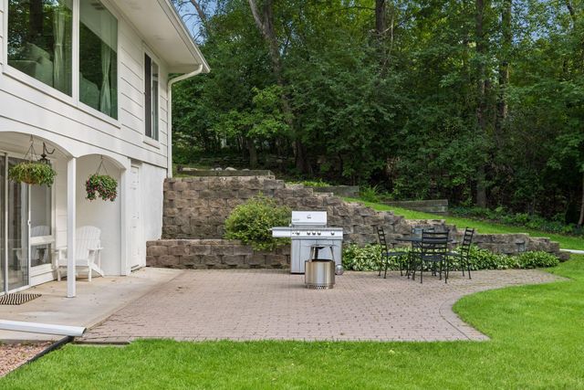2312 Sheridan Hills Road, Wayzata, MN 55391