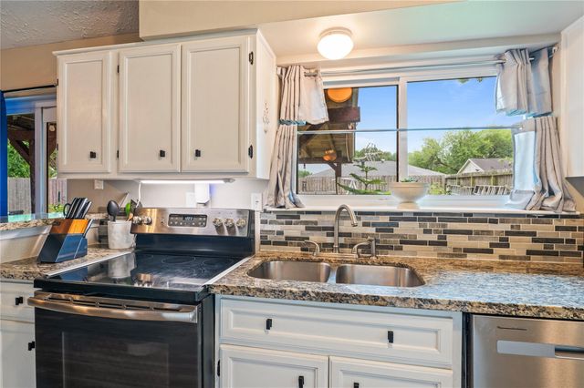 2907 Marlin Court, League City, TX 77573