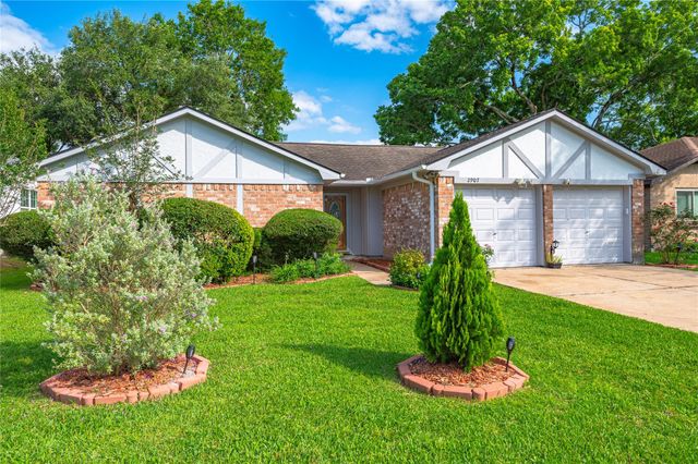 2907 Marlin Court, League City, TX 77573