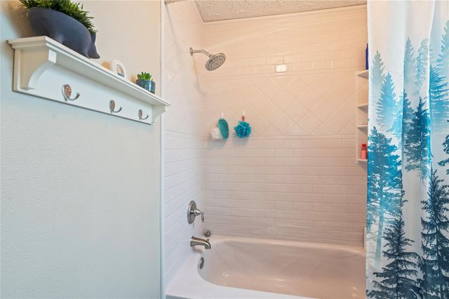 2907 Marlin Court, League City, TX 77573
