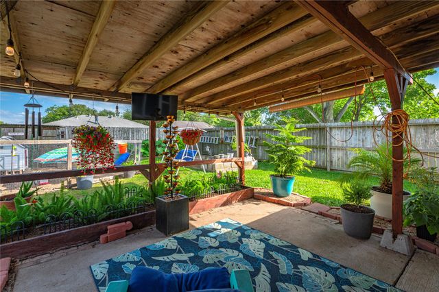 2907 Marlin Court, League City, TX 77573