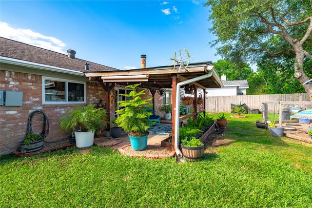 2907 Marlin Court, League City, TX 77573