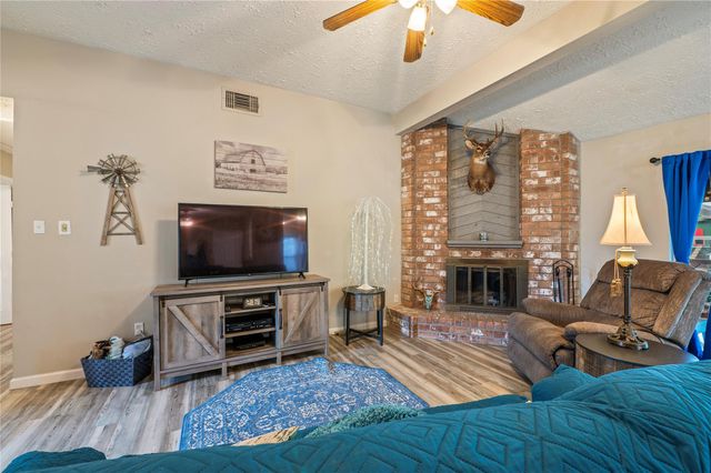 2907 Marlin Court, League City, TX 77573