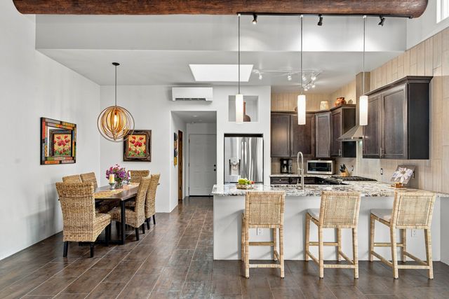 6 Camino del Centro, Santa Fe, NM 87507