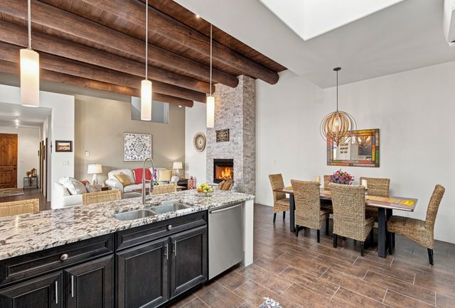 6 Camino del Centro, Santa Fe, NM 87507