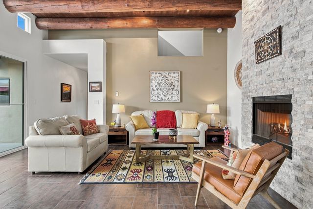 6 Camino del Centro, Santa Fe, NM 87507