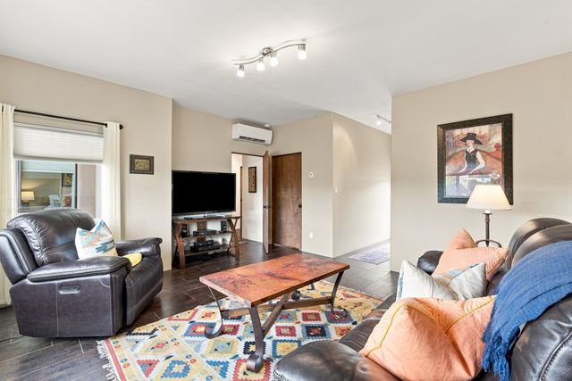6 Camino del Centro, Santa Fe, NM 87507