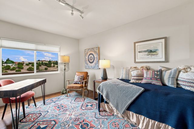 6 Camino del Centro, Santa Fe, NM 87507