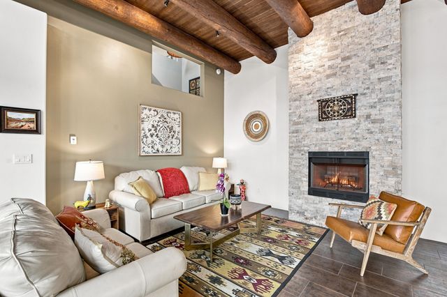 6 Camino del Centro, Santa Fe, NM 87507