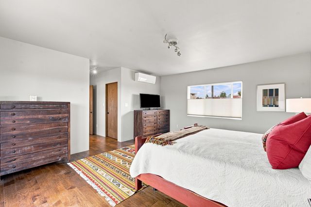 6 Camino del Centro, Santa Fe, NM 87507