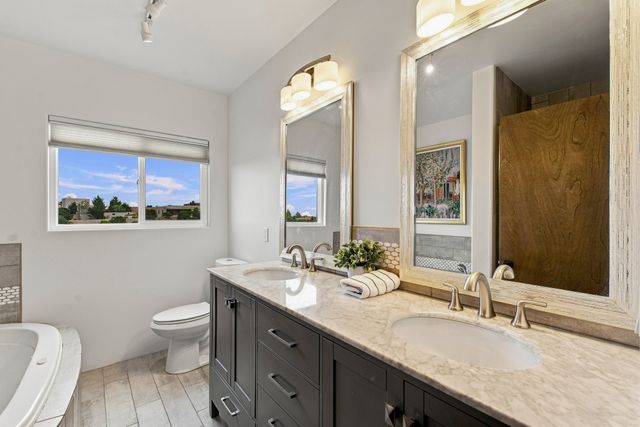6 Camino del Centro, Santa Fe, NM 87507