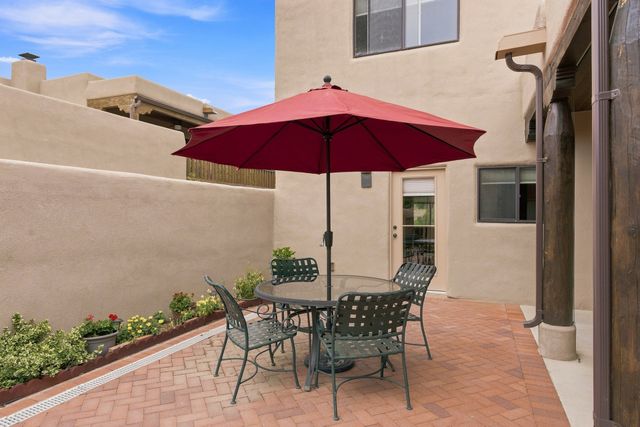 6 Camino del Centro, Santa Fe, NM 87507