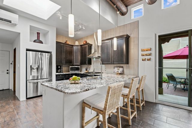 6 Camino del Centro, Santa Fe, NM 87507