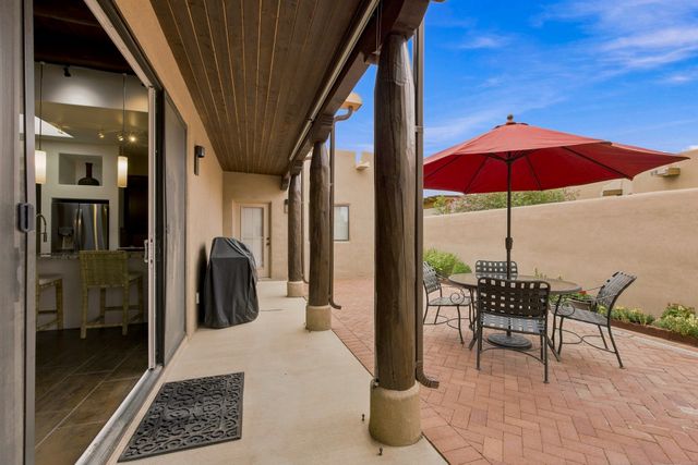 6 Camino del Centro, Santa Fe, NM 87507