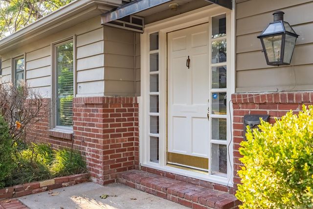 5624 N Grandview Street, Little Rock, AR 72207