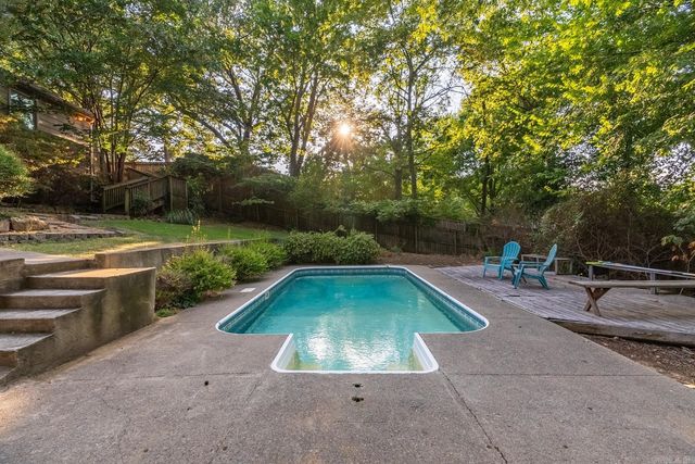 5624 N Grandview Street, Little Rock, AR 72207