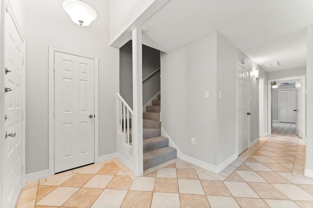 71 Hideaway Drive, Friendswood, TX 77546